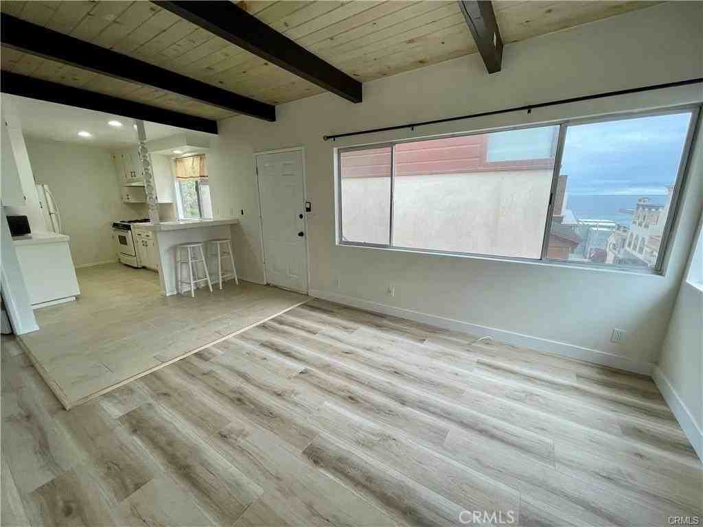 204 18th Pl - Photo 3 of 24