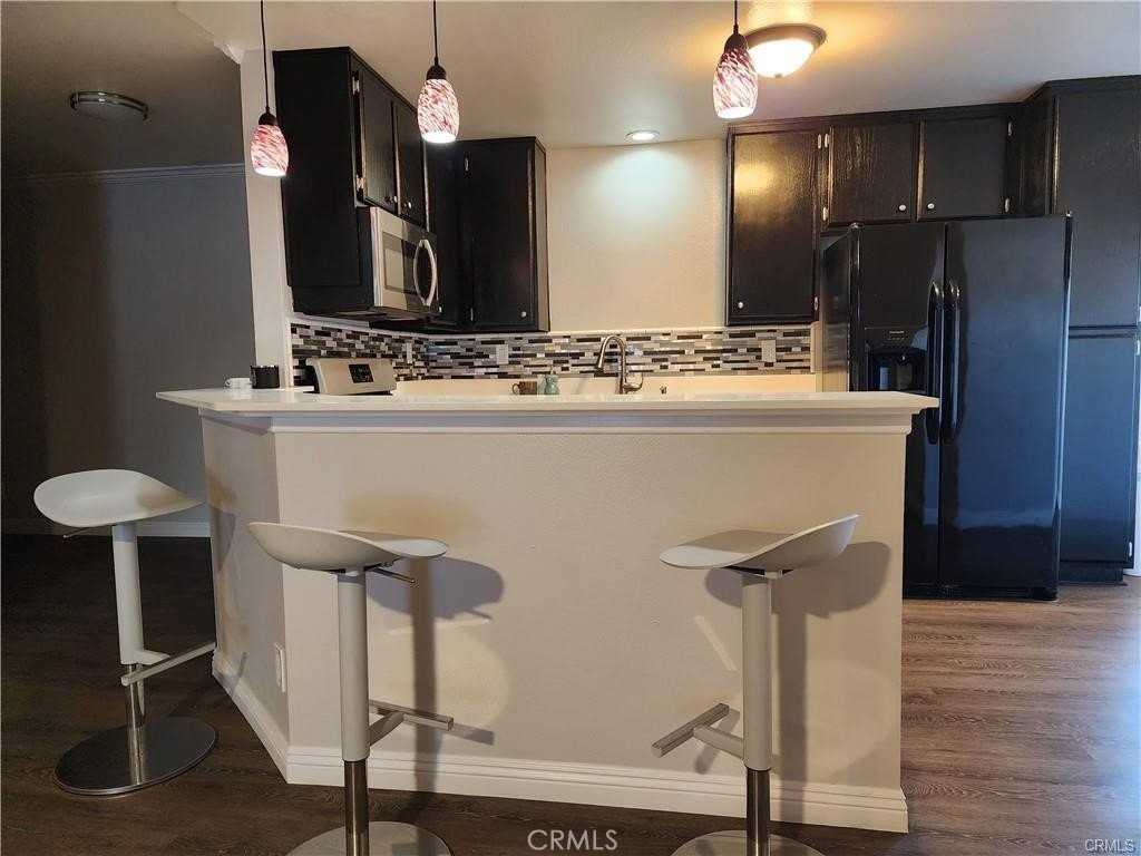 1200 Gaviota Ave #206 - Photo 4 of 31