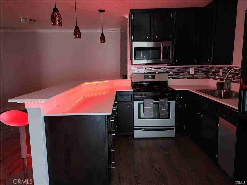 1200 Gaviota Ave #206 - Photo 6 of 31