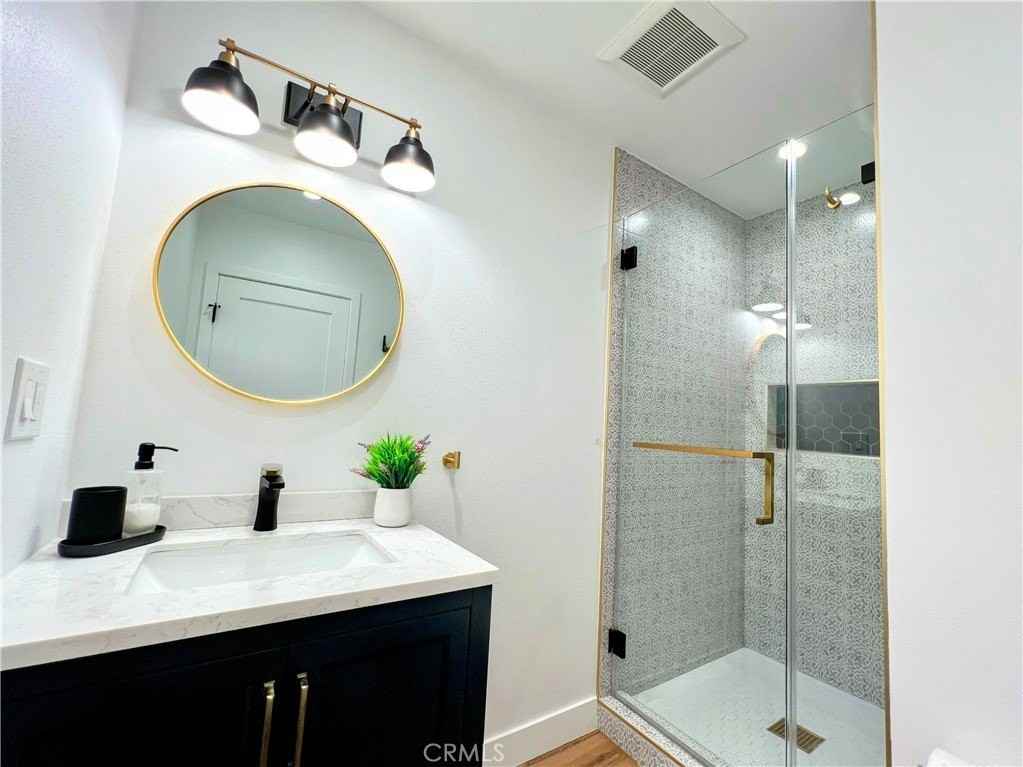 5311 Lockhurst Dr - Photo 5 of 17