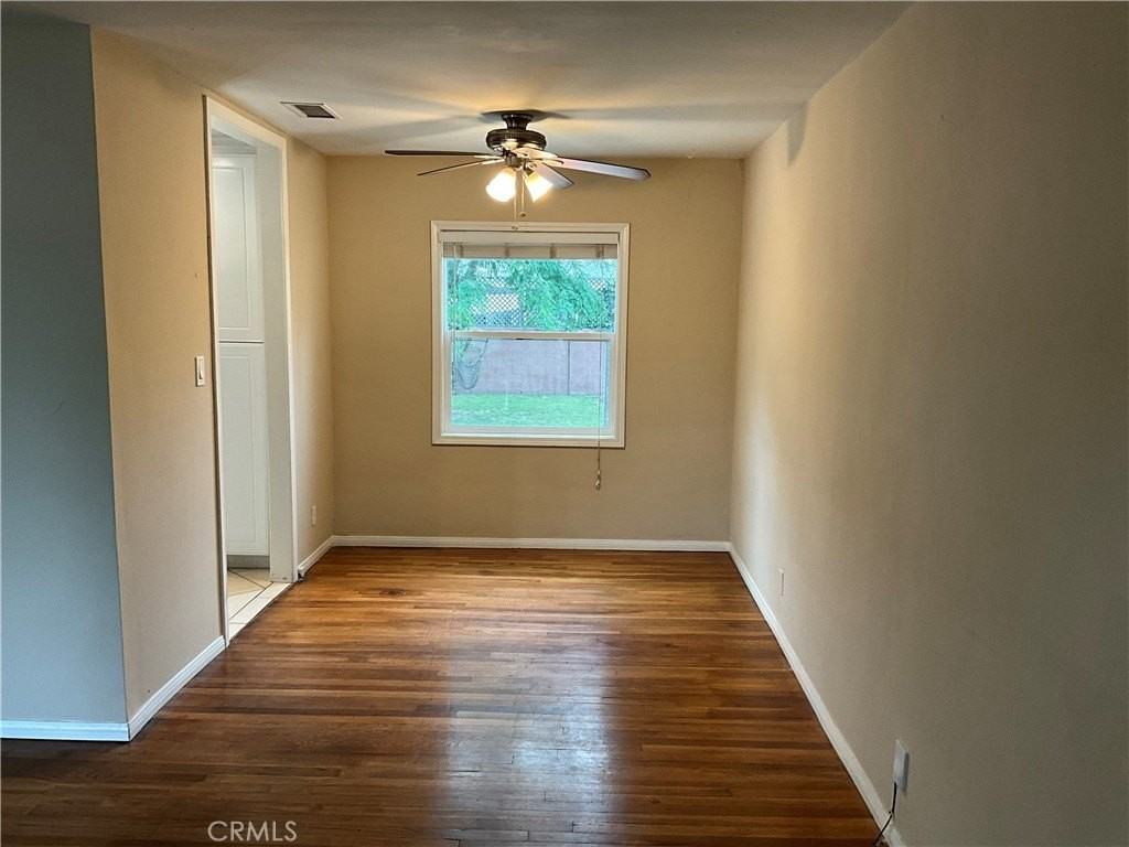 5934 White Oak Ave - Photo 7 of 21
