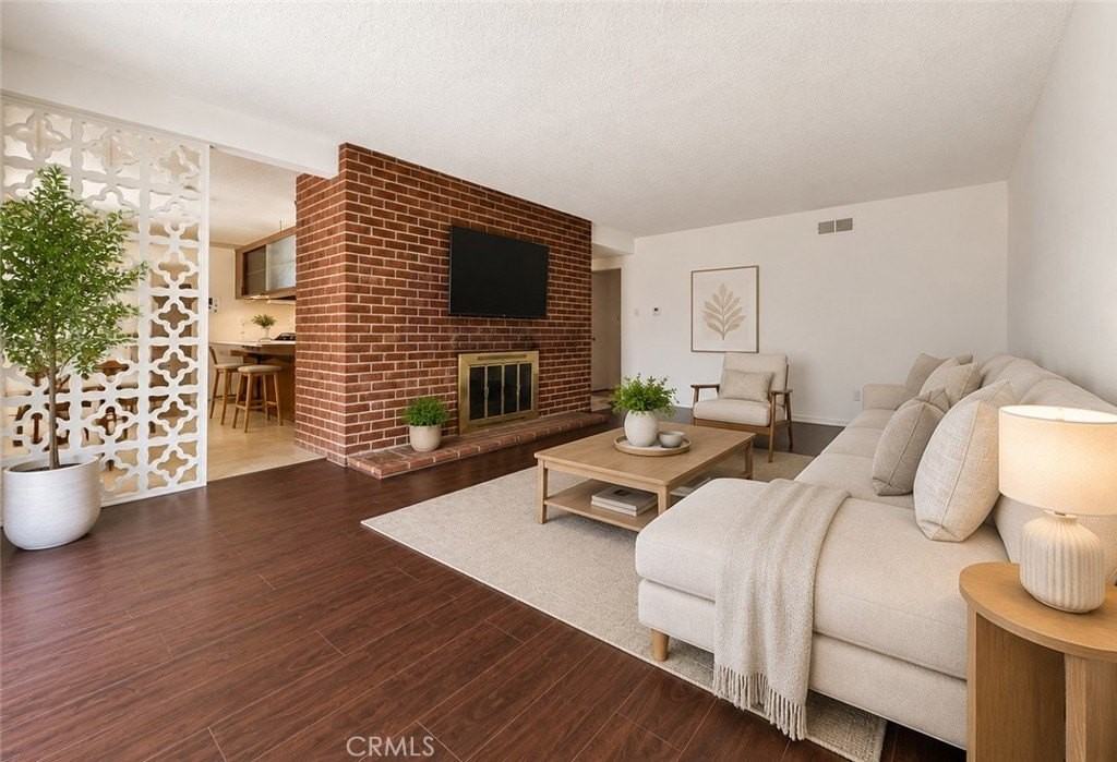 16404 Mayall St - Photo 5 of 23