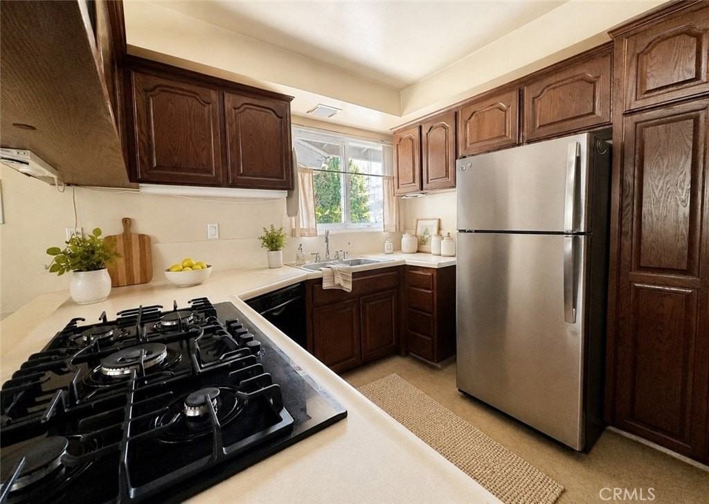 16404 Mayall St - Photo 6 of 23