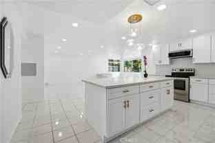 5301 Balboa Blvd #F7 - Photo 1 of 1