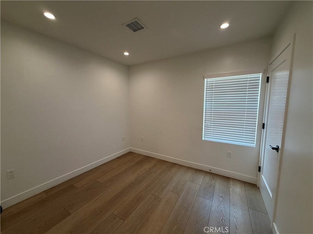 8437 Calvin Ave - Photo 6 of 17