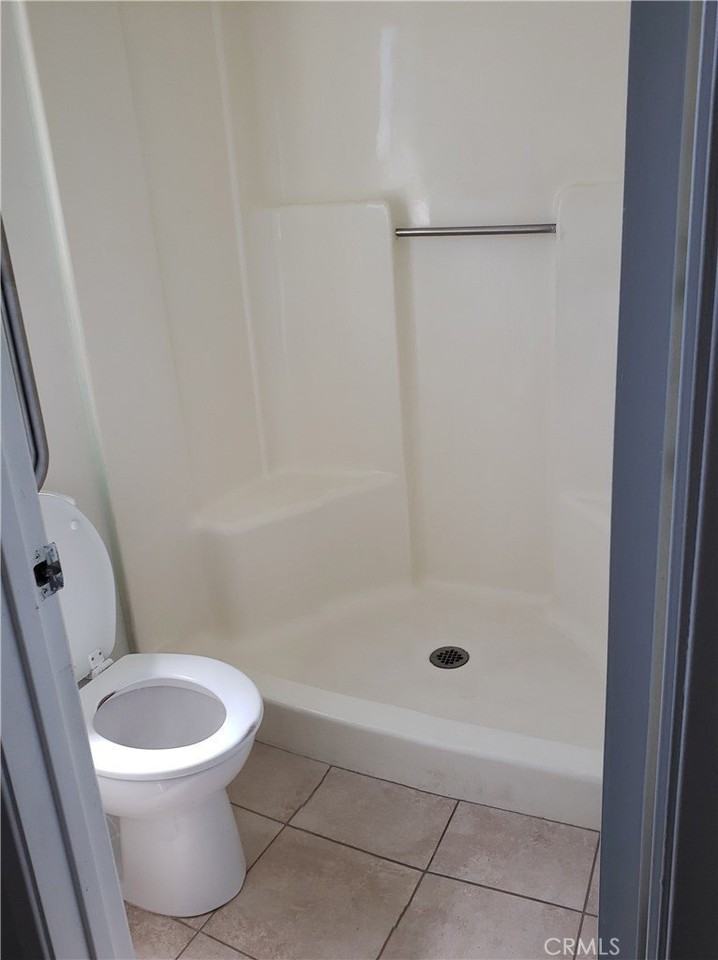 1964 W Oakland Ave - Photo 7 of 13