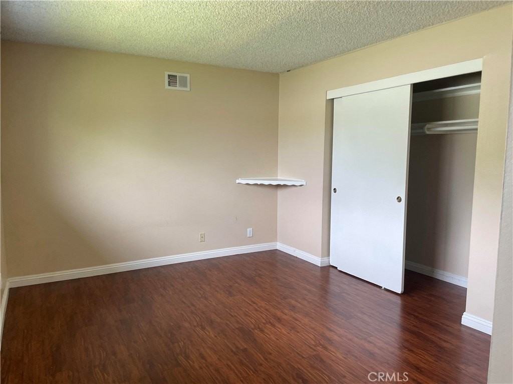 2240 Electra Ave - Photo 5 of 11