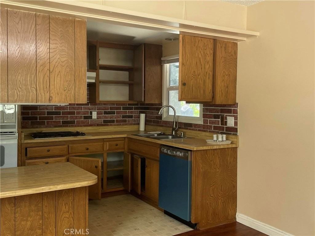 2240 Electra Ave - Photo 7 of 11