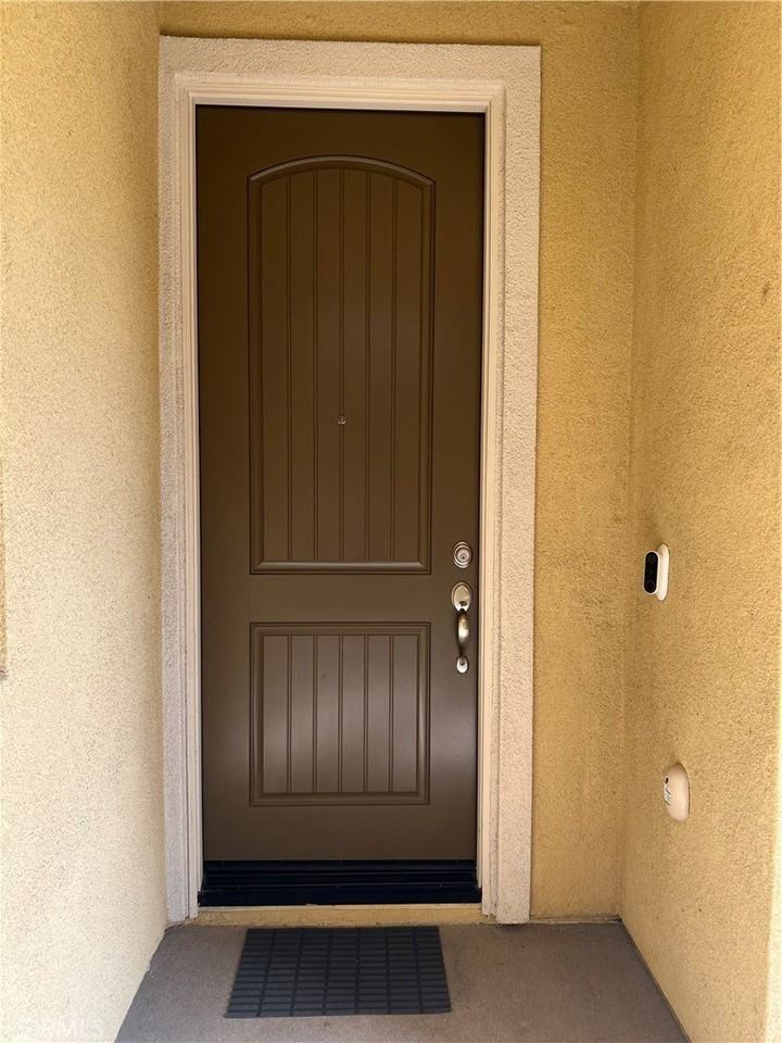 2418 S Fremont Ave #10 - Photo 4 of 31