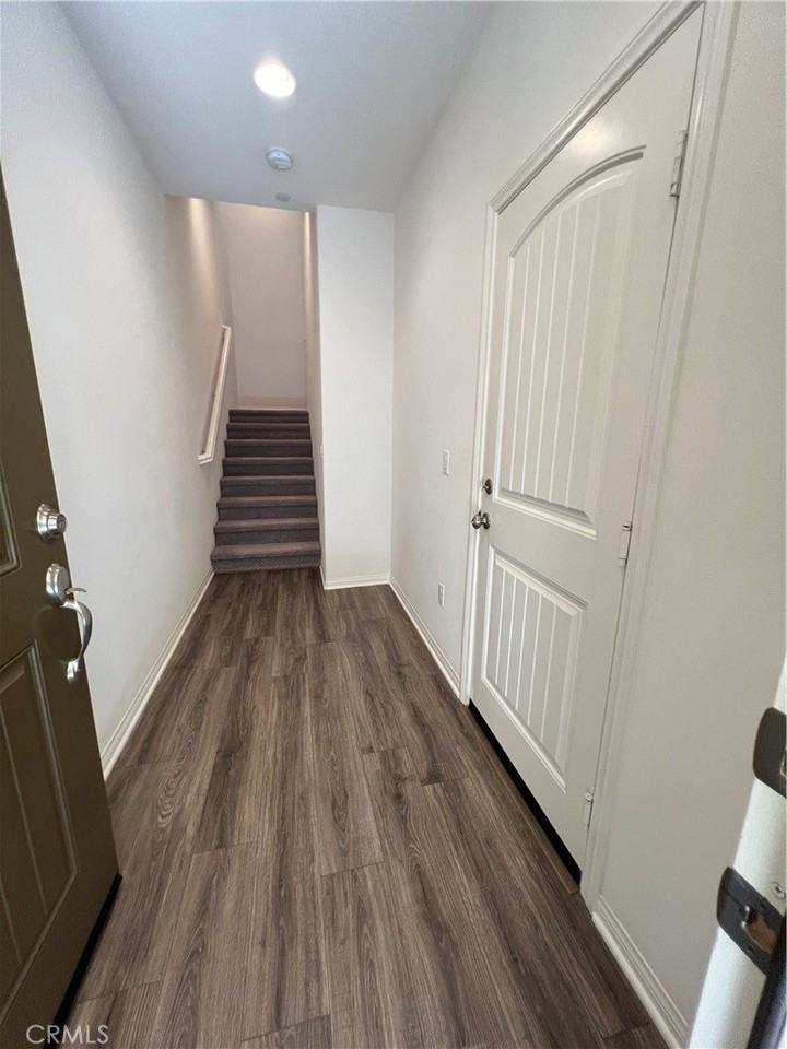 2418 S Fremont Ave #10 - Photo 7 of 31