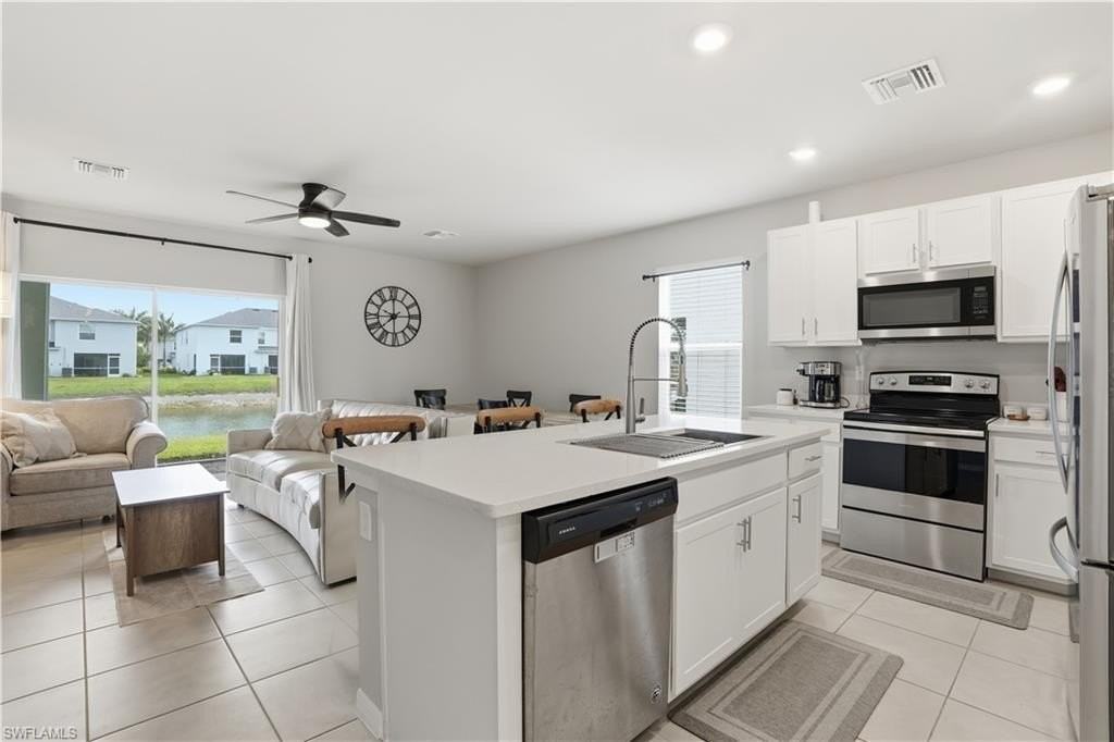 15054 Wildflower Cir - Photo 2 of 30