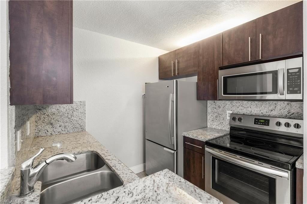185 Santa Clara Dr #13 - Photo 3 of 34