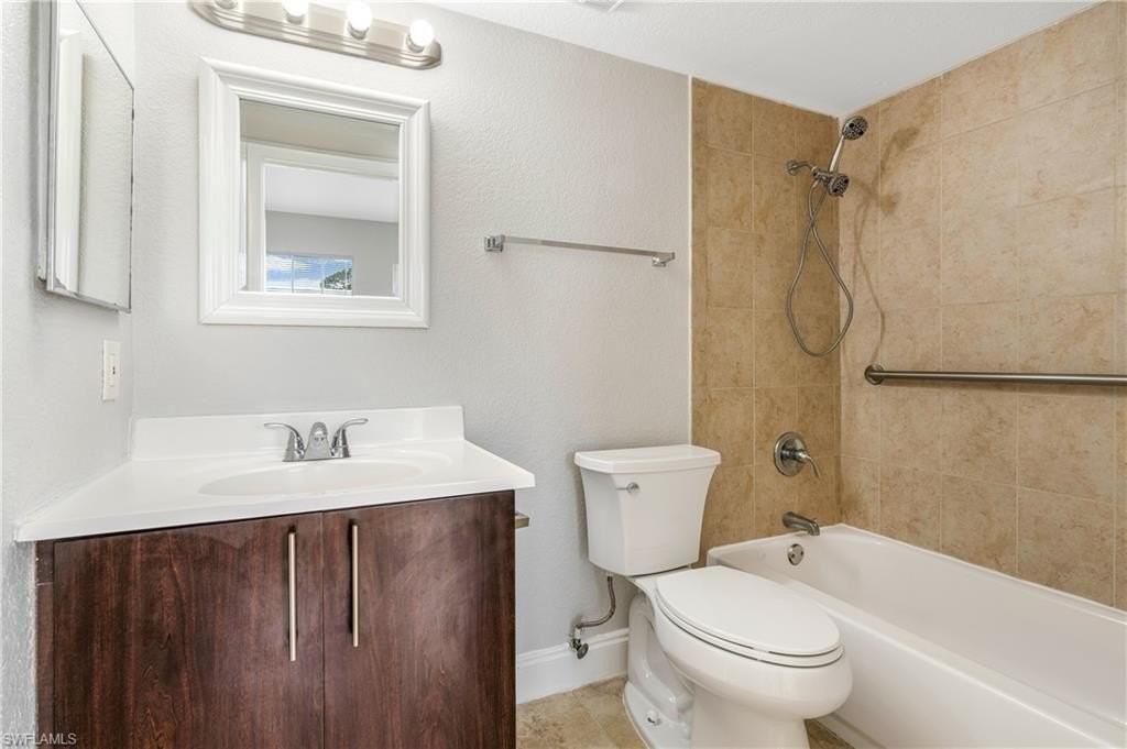 185 Santa Clara Dr #13 - Photo 5 of 34