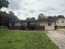 featured image of 641 Dawson Ter Nw