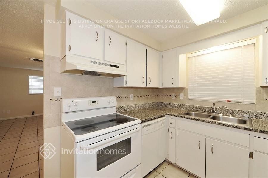 14676 56th Way N - Photo 5 of 21