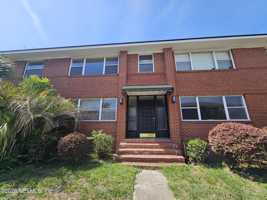 featured image of 3005 Walton St #3