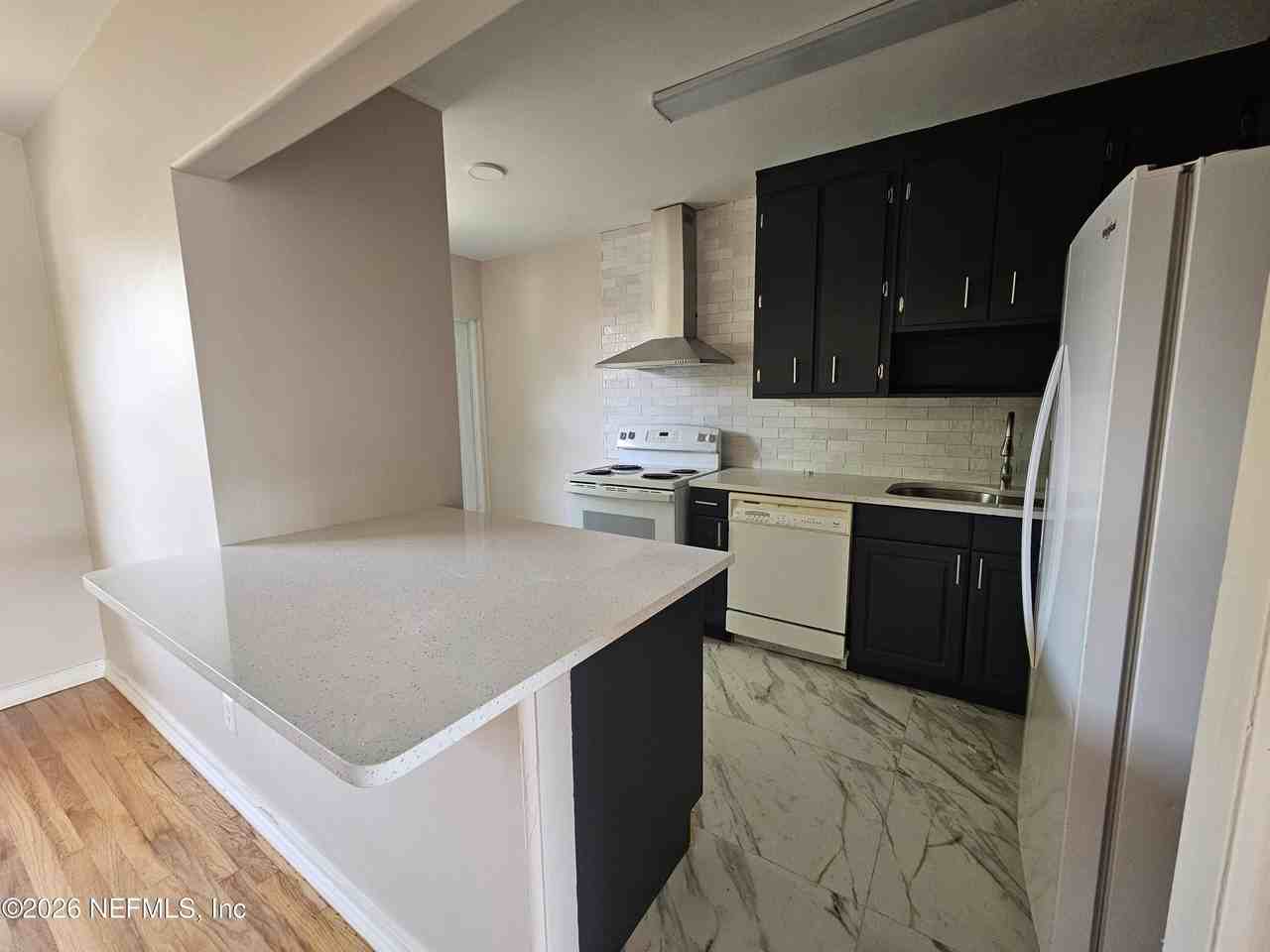 3005 Walton St #3 - Photo 5 of 14