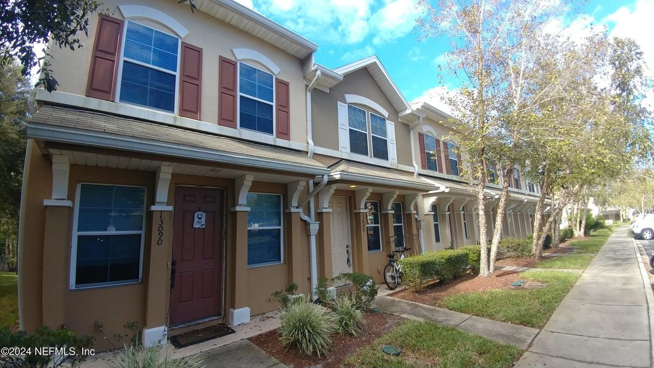 13088 Shallowater Rd - Photo 2 of 25