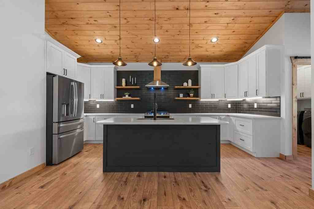 168 Ewing St - Photo 7 of 46
