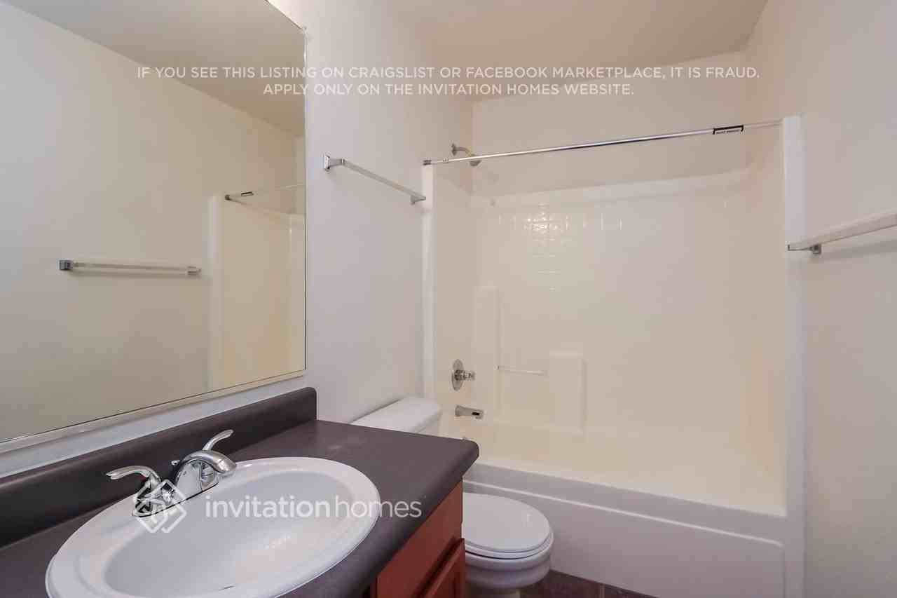 2887 E Cherry Hills Dr - Photo 6 of 12