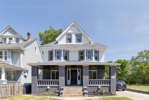 featured image of 9807 Parkgate Ave