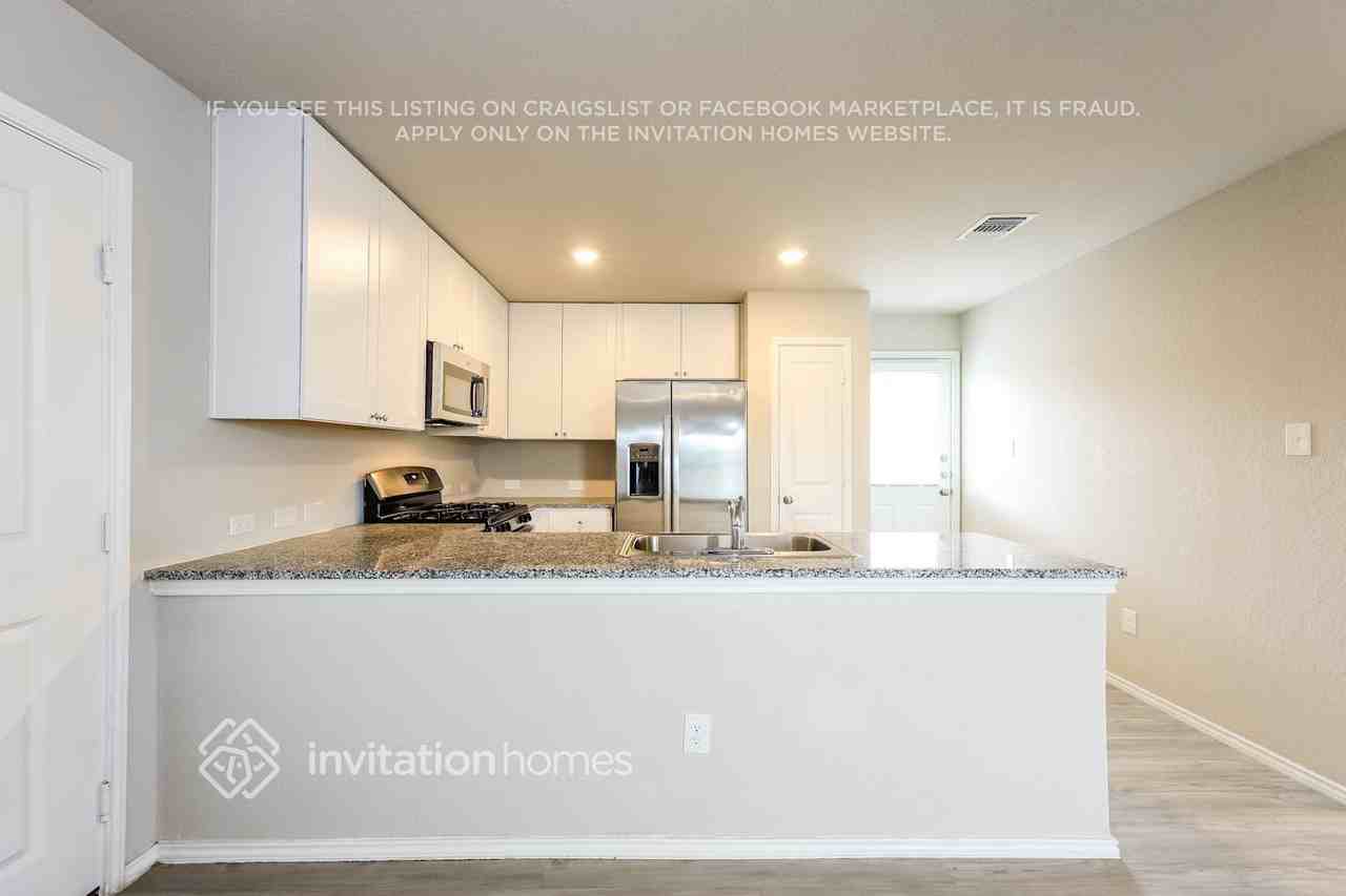 7312 Plata Cir - Photo 6 of 17