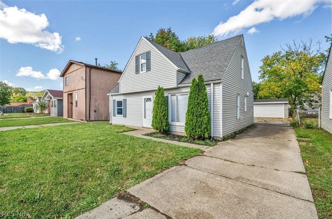 12508 Sobieski Ave - Photo 2 of 31