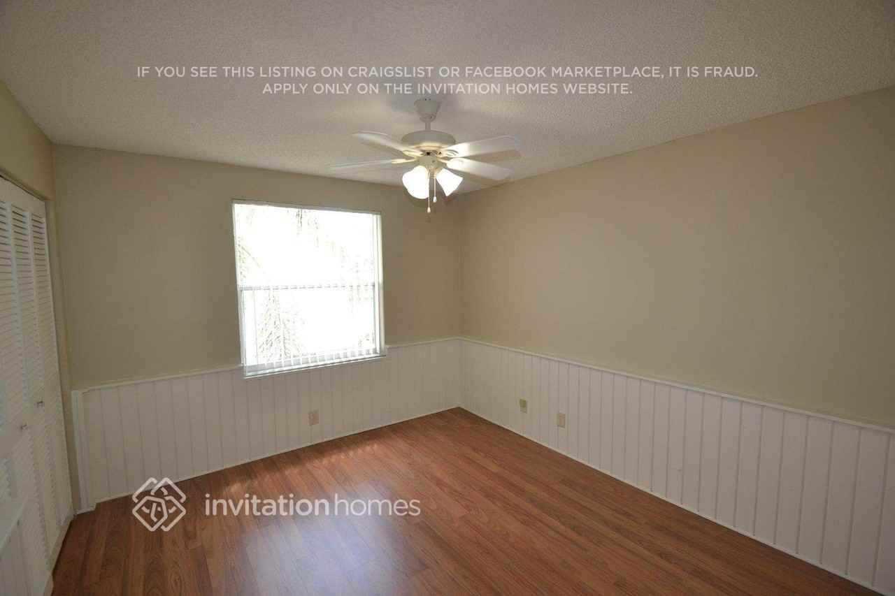 9404 Nw 8th Cir - Photo 5 of 13