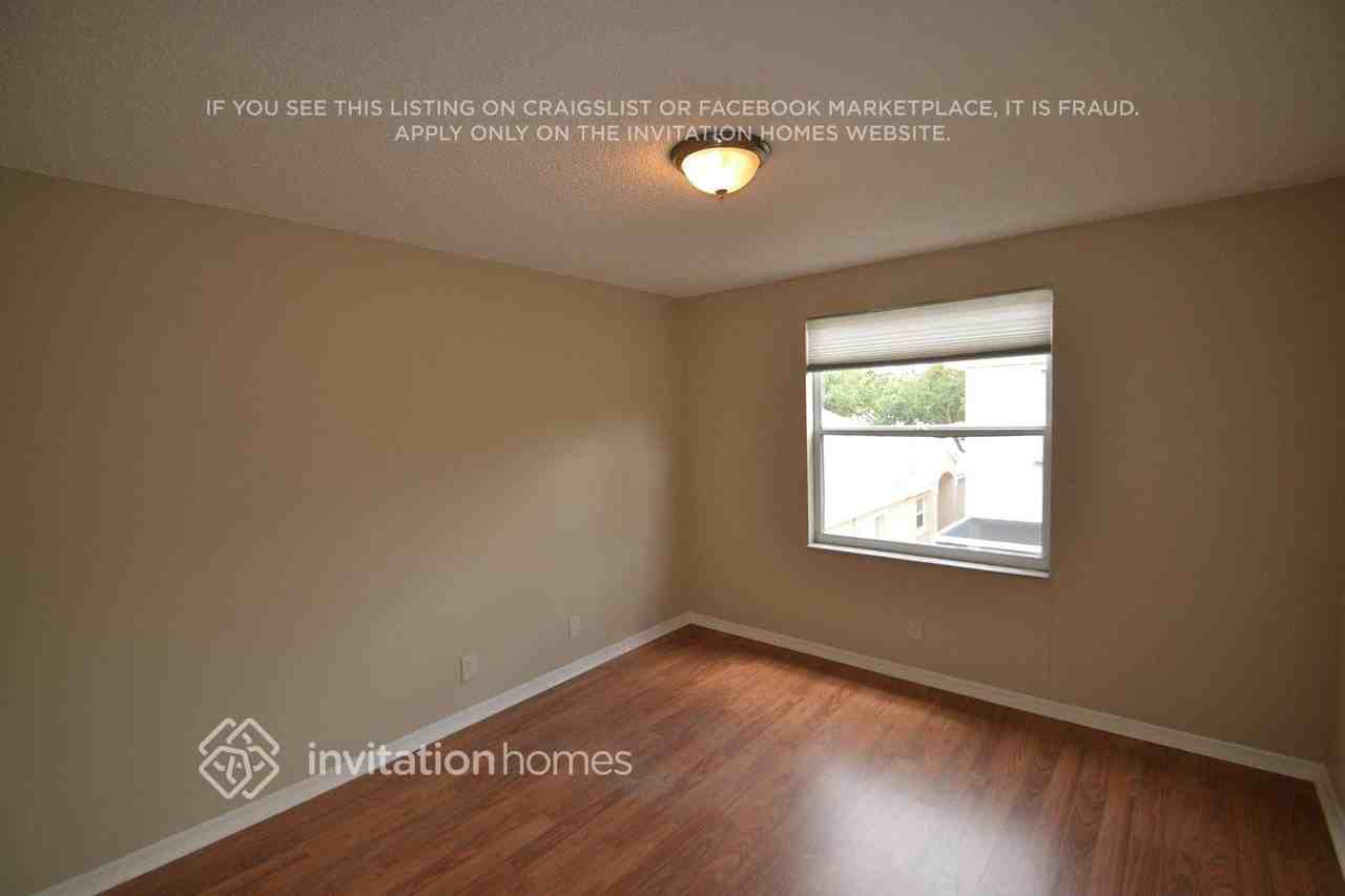 9404 Nw 8th Cir - Photo 6 of 13
