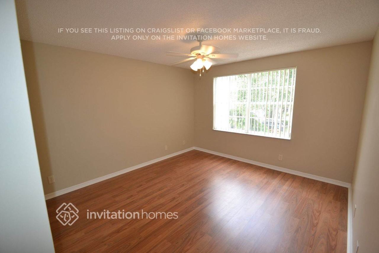 9404 Nw 8th Cir - Photo 7 of 13