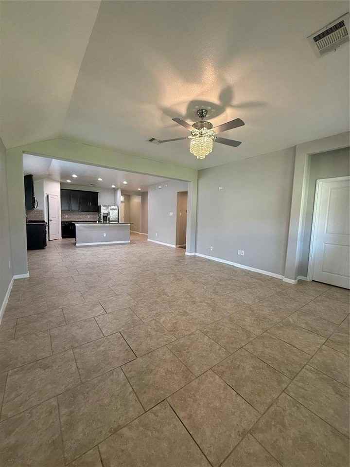 3042 Specklebelly Dr - Photo 6 of 20