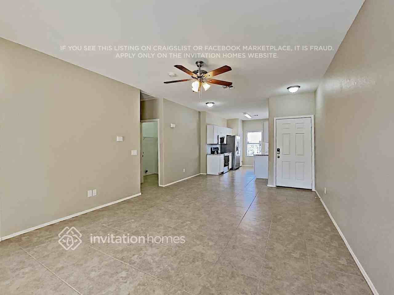 13177 W Calavar Rd - Photo 4 of 17