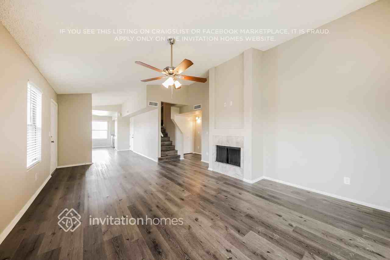 8702 W Indianola Ave - Photo 3 of 16
