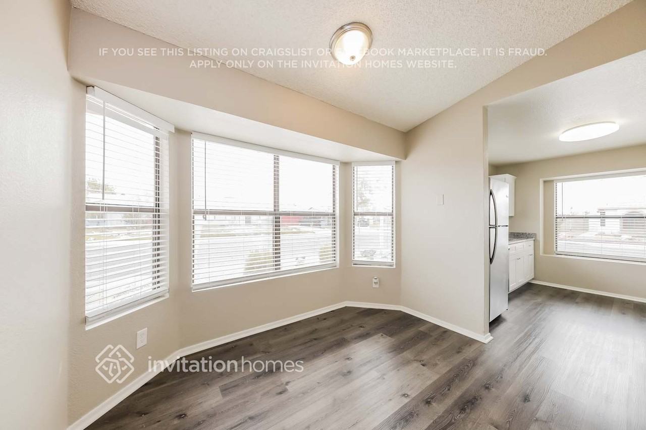 8702 W Indianola Ave - Photo 4 of 16