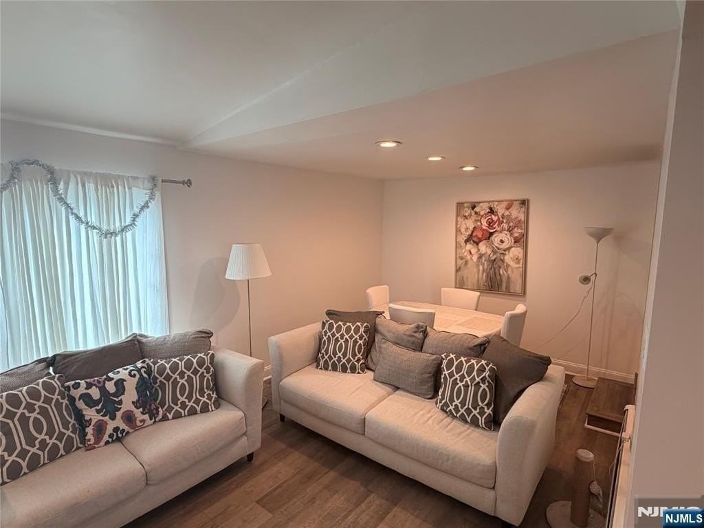 347 Forest Ave - Photo 4 of 13