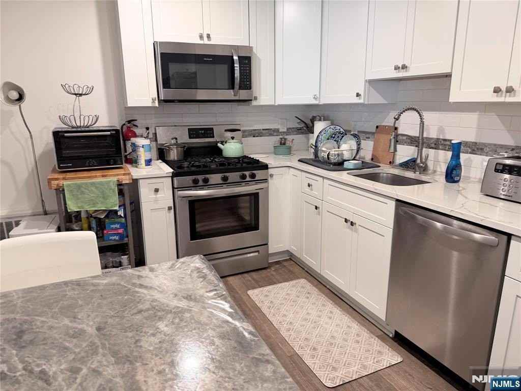347 Forest Ave - Photo 6 of 13