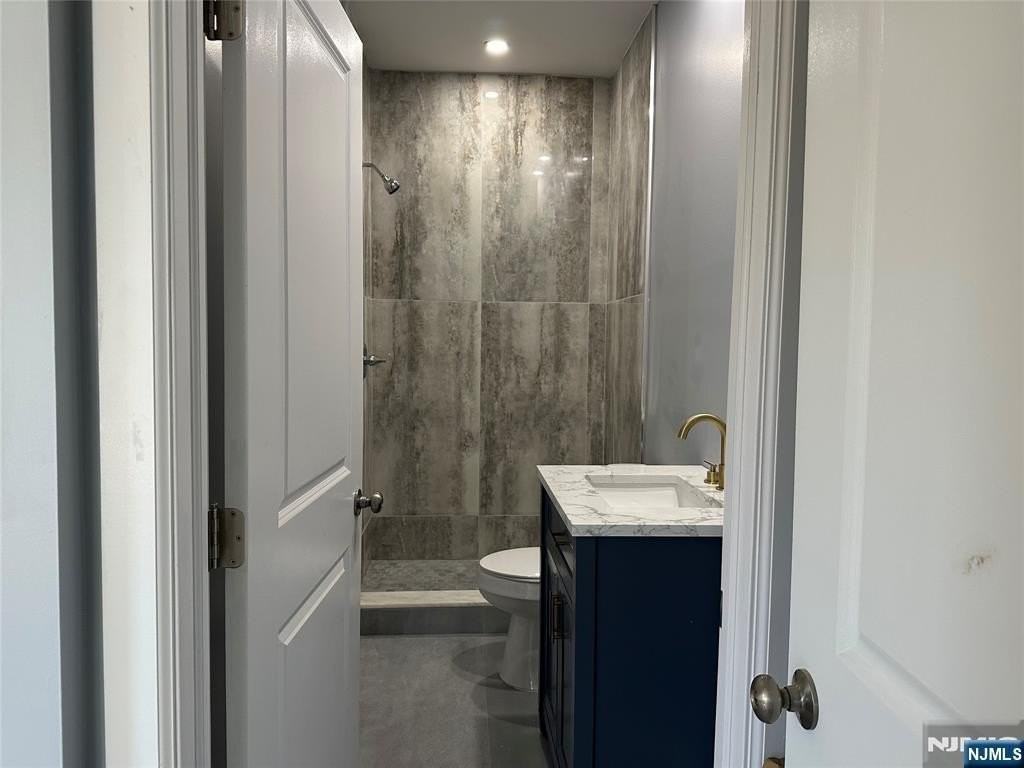 336 Cedar Ave #B - Photo 4 of 12
