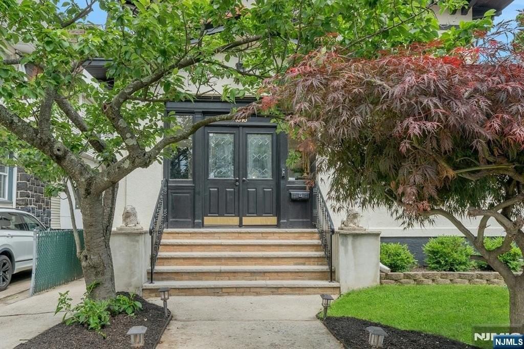 1016 Abbott Blvd - Photo 3 of 35