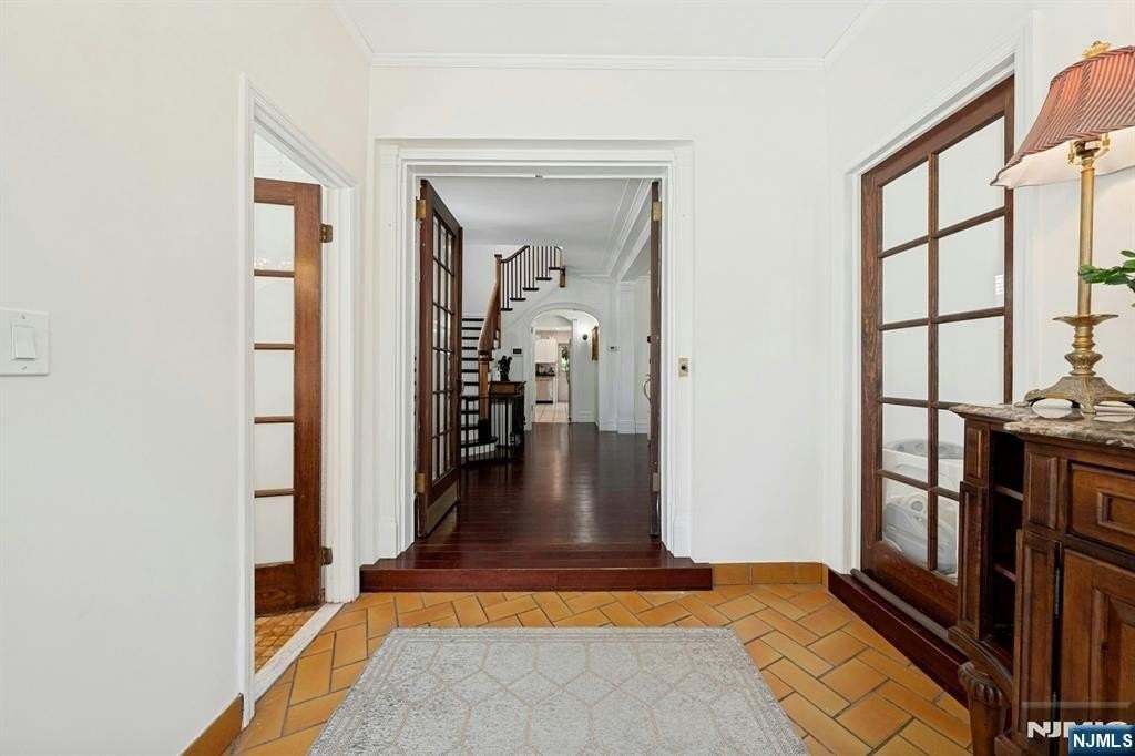 1016 Abbott Blvd - Photo 6 of 35
