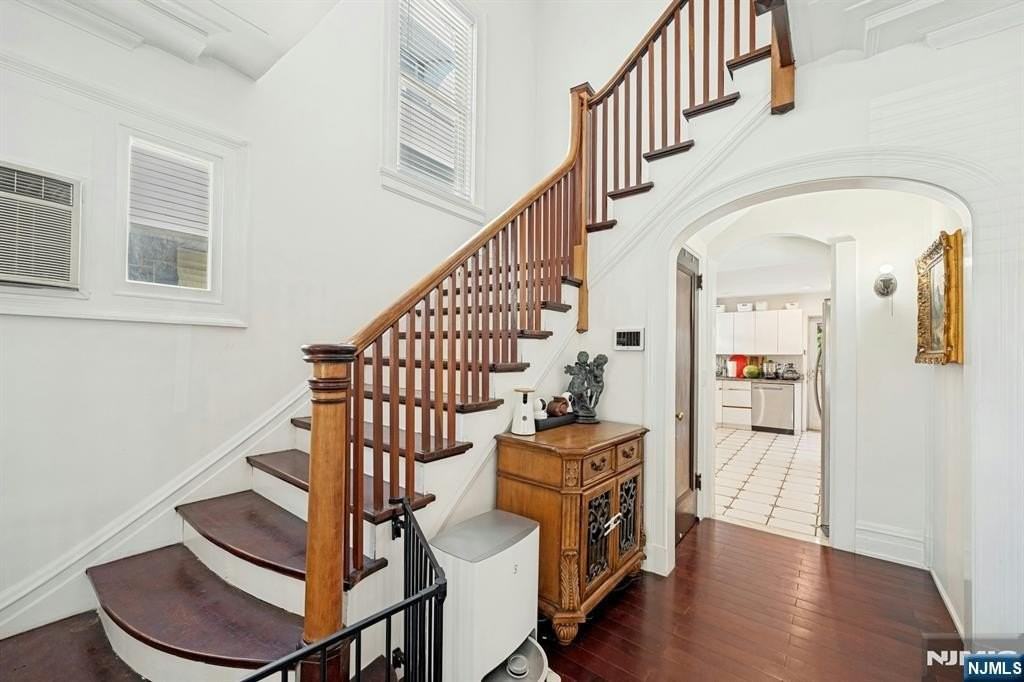 1016 Abbott Blvd - Photo 7 of 35