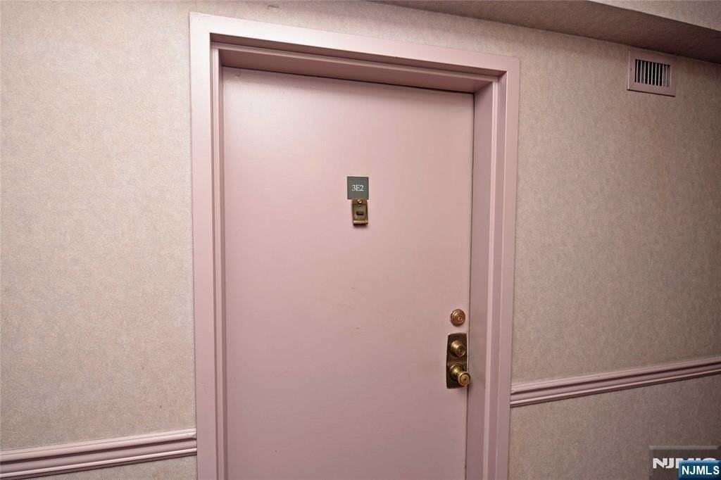 160 Overlook Ave #3E2 - Photo 3 of 15