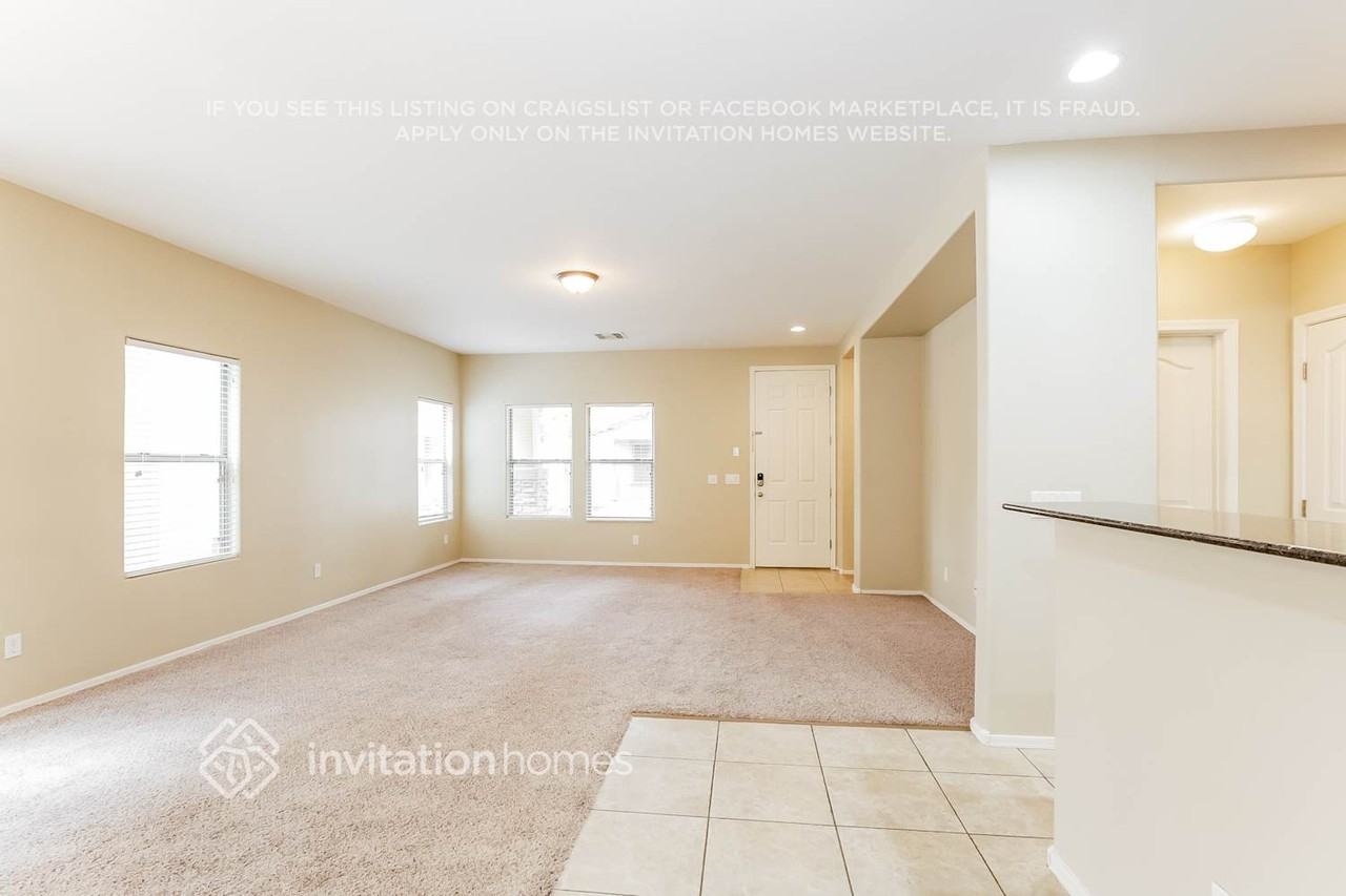 5816 E Hoover Ave - Photo 3 of 19