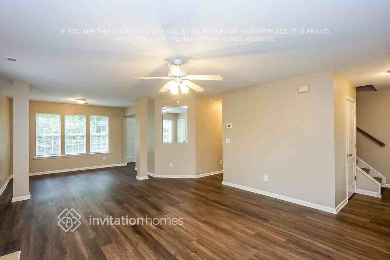 109 Newport Dr - Photo 6 of 18