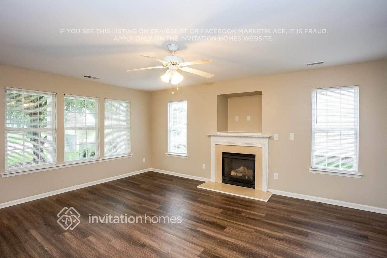 109 Newport Dr - Photo 7 of 18