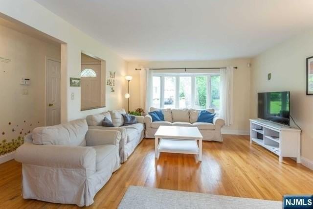 6 Clark Pl - Photo 2 of 17