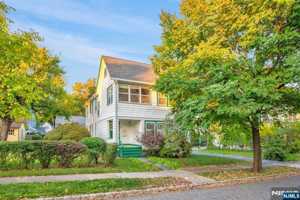 featured image of 26 Howe Ave #2