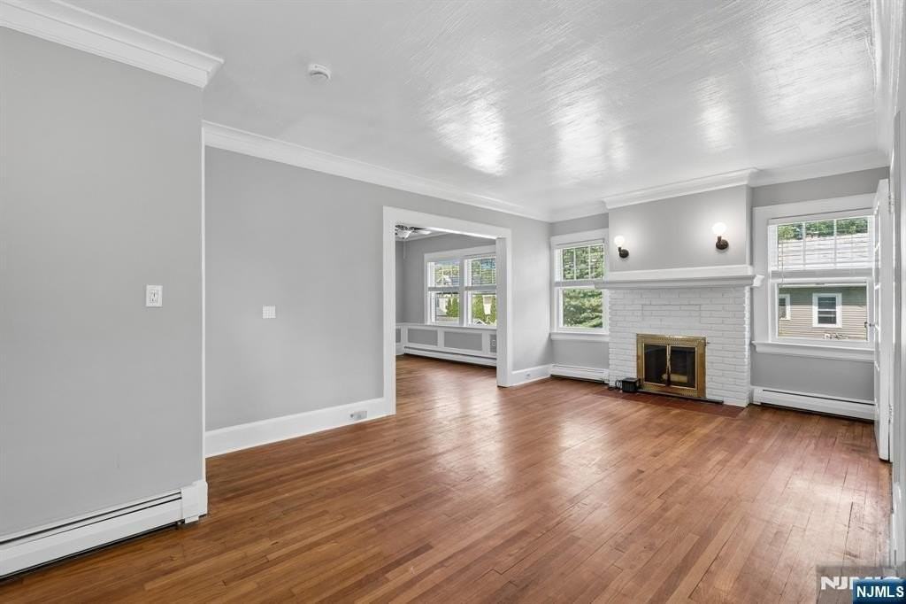 26 Howe Ave #2 - Photo 4 of 23