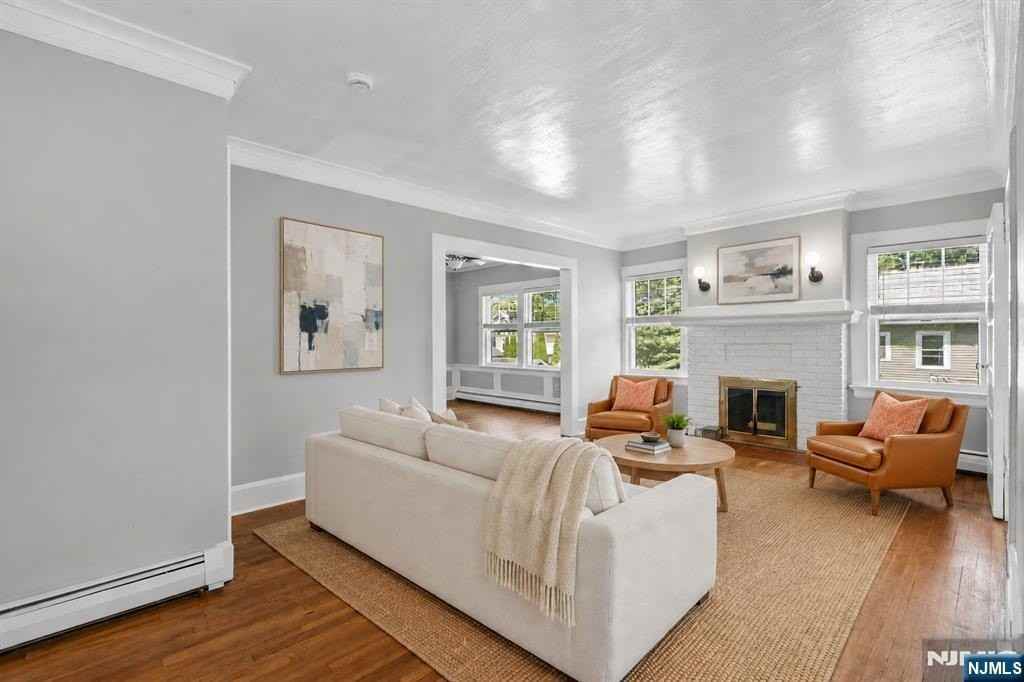 26 Howe Ave #2 - Photo 5 of 23