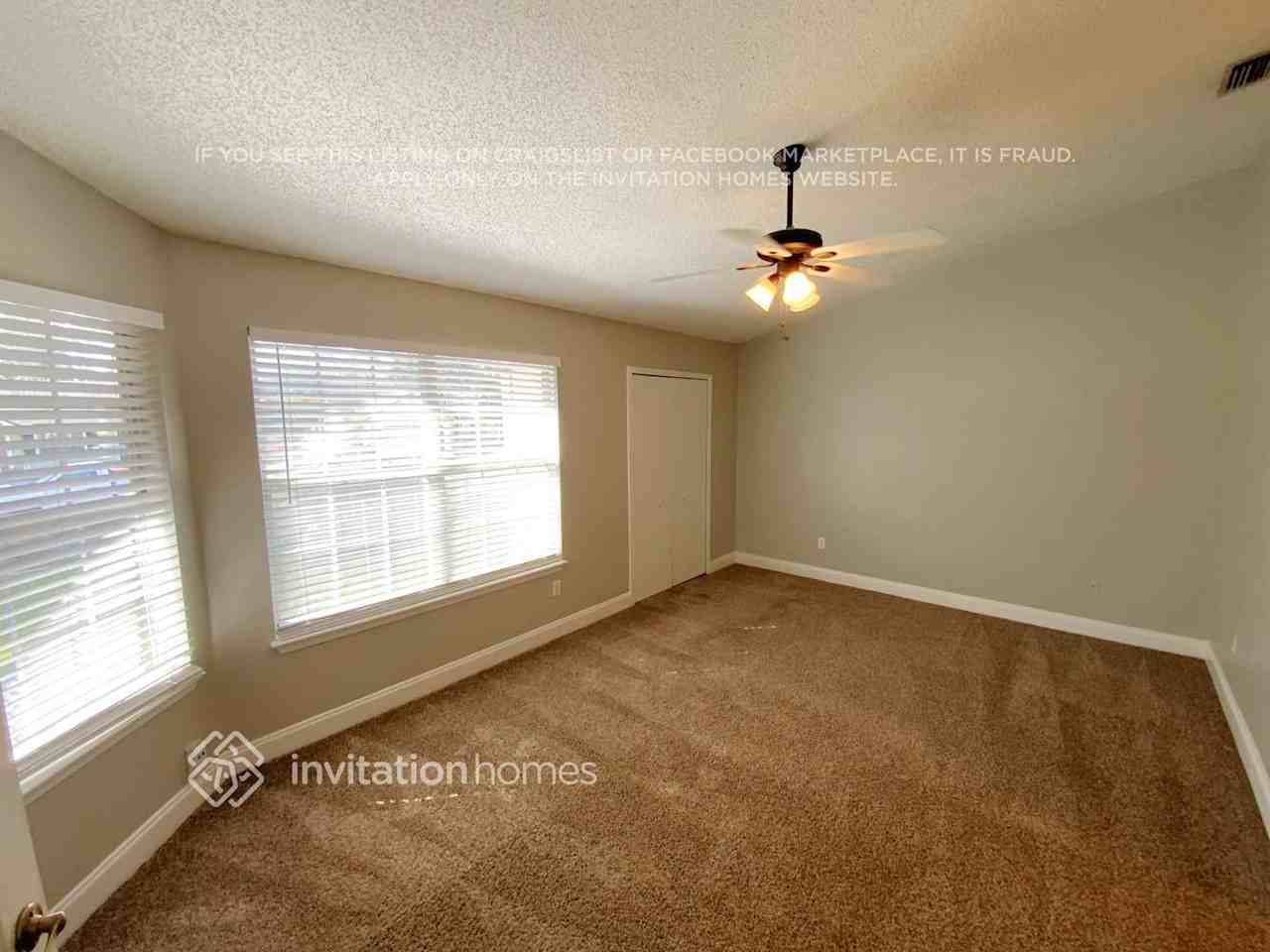 8763 Hammond Forest Dr - Photo 4 of 10