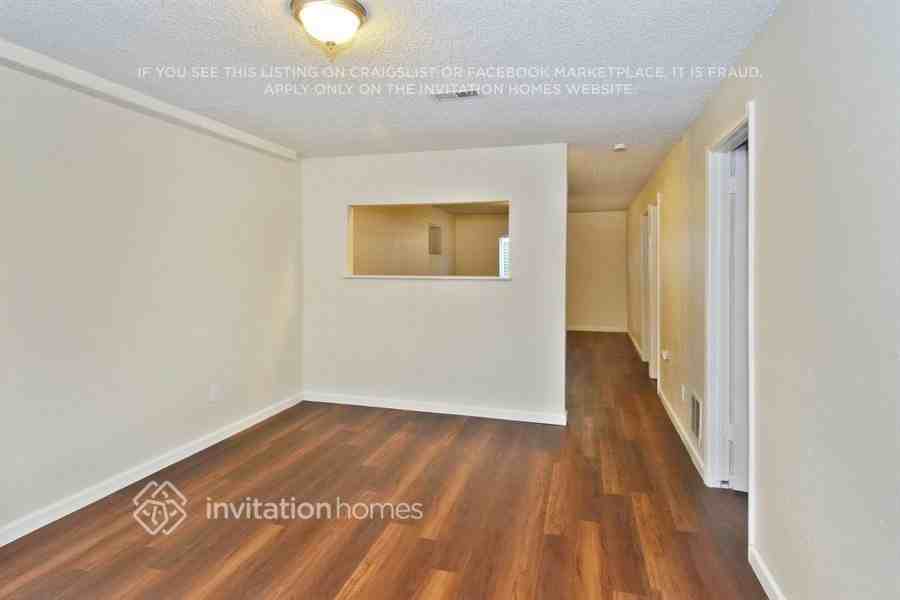 1530 S Salida Way - Photo 7 of 21